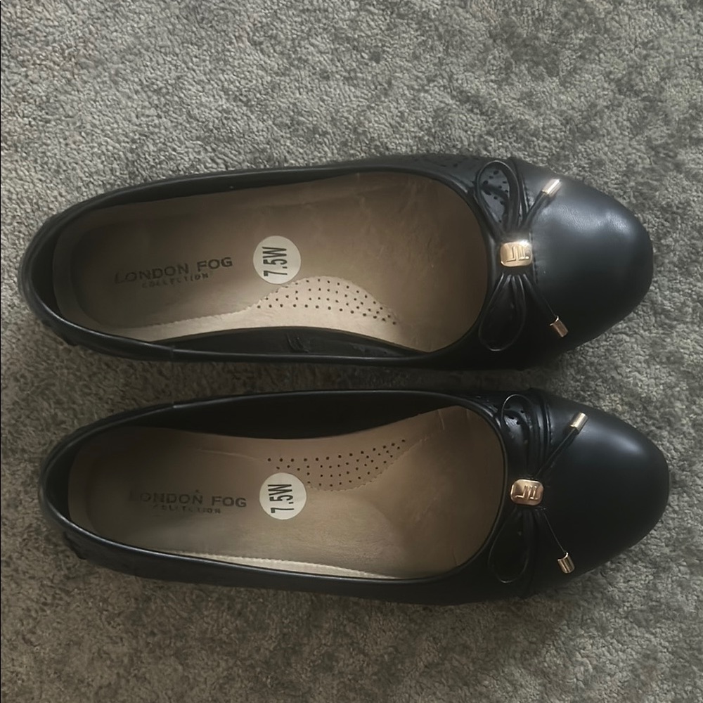 London Fog Women's Black Loafers with Bow Accent
